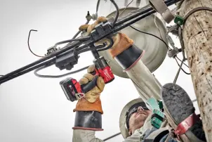 Гайковерт аккумуляторный бесщеточный 3/8'' MILWAUKEE, М18 FMTIW2F38-0X, 813Нм, с кольцом (каркас, клипса для ремня, HDкейс) №6