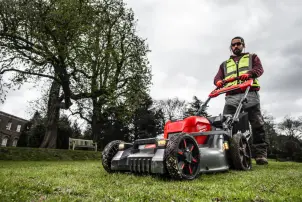 Газонокосарка акумуляторна безщіткова самохідна MILWAUKEE, M18 F2LM53-122 (2х18В), 53см (зарядний пристрій M18 DBSC, 2 акумулято №8