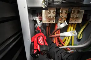 Обтискач гідравлічний безматрічний акумуляторний для кабелів MILWAUKEE, M18 HDCT-0C (каркас, кейс) №8