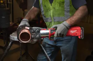 Обтискач гідравлічний акумуляторний для труб MILWAUKEE, M18 ONEBLHPT-302C M-SET (зарядний пристрій М12-18 FC, 2 акумулятори М18 №8