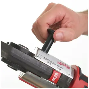 Обтискач гідравлічний акумуляторний для труб MILWAUKEE, M18 BLHPT-202C V-SET (зарядний пристрій М12-18 С, 2 акумулятори М18 В2 2 №6