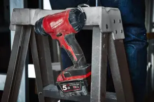 Термоповітродувка акумуляторна MILWAUKEE, M18 BHG-502C (зарядний пристрій M12-18 FC, 2 акумулятори М18 В5 5Аг, аксесуари, кейс) №9