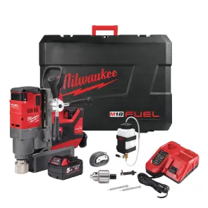 Дриль на магнітній станині безщітковий акумуляторний MILWAUKEE, M18 FMDP-502C (зарядний пристрій М12-18 FC, 2 акумулятори М18 В5 №11
