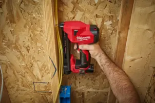 Степлер скобозабивний акумуляторний для кабеля MILWAUKEE, M12 BCST-0 (каркас, кліпса для ременя, картонее пакування) №7