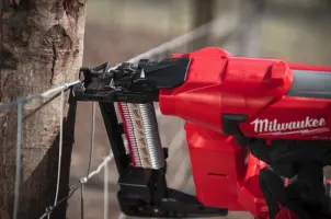 Степлер скобозабивний акумуляторний безщітковий MILWAUKEE, M18 FFUS-0C, скоба 38-51мм (каркас,кейс) №9