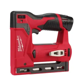 Степлер акумуляторний MILWAUKEE, M12 BST-202X (зарядний пристрій С12 С, 2 акумулятори М12 В2 2Аг, кліпса для ременя, HD кейс) №11