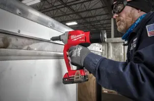 Заклепочник акумуляторний безщітковий MILWAUKEE M18 ONEFPRT-202X, діаметр заклепок 4,8-7,0мм (зарядний.пристрій М12-18 FC, 2 аку №5