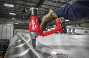 Заклепочник акумуляторний безщітковий MILWAUKEE M18 ONEFPRT-202X, діаметр заклепок 4,8-7,0мм (зарядний.пристрій М12-18 FC, 2 аку №7