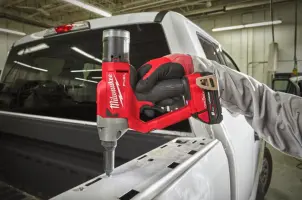 Заклепочник акумуляторний безщітковий MILWAUKEE M18 ONEFPRT-202X, діаметр заклепок 4,8-7,0мм (зарядний.пристрій М12-18 FC, 2 аку №11