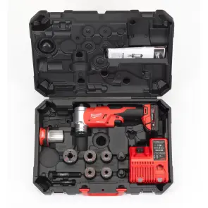 Пробойник гидравлический для отверстий аккумуляторный FORCE LOGIC MILWAUKEE M18 HKP-201CA (зарядное устройство М12-18 С, 1 аккумулятор М №11