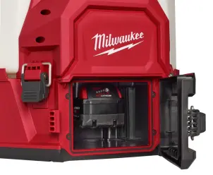 Обприскувач ранцевий акумуляторний (базова станція) MILWAUKEE M18 BBPFP2-301 (зарядний пристрій M12-18 FC, 1 акумулятор М18 НВ3 №6