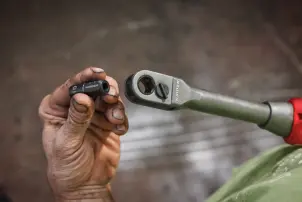 Гайковерт-трещітка наскрізний акумуляторний Hex 14.4мм MILWAUKEE, M12 FPTR-0, 81Нм (наскрізні головки від 8 до 21мм, адаптер - 2 №7