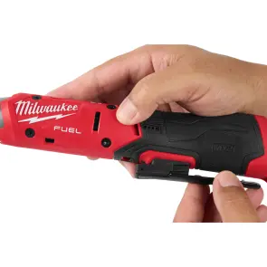 Гайковерт-трещотка компактный угловой аккумуляторный бесщеточный 1/4'' MILWAUKEE, M12 FIR14G2-252B, 61Нм (зарядное устройство С12, №5