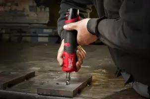 Шлифмашина прямая аккумуляторная цанговая бесщеточная MILWAUKEE, M12 FDGS-0, цанга 6/8мм (каркас, картонная упаковка) №14