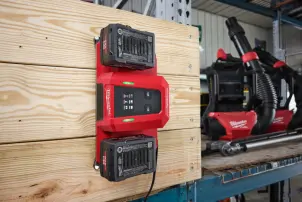 Зарядний пристрій MILWAUKEE, M18 MDBSC DUAL SUPER CHARGER (на 2 акумулятори) №3