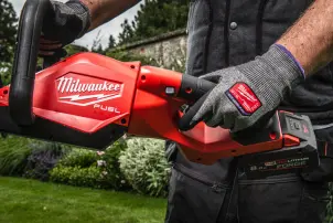 Кущоріз акумуляторний безщітковий MILWAUKEE, M18 FHET60G2-802, лезо 60см (зарядний пристрій M12-18 FC, 2 акумулятори М18 FВ8 8Аг №7