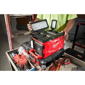Фонарь светодиодный аккумуляторный с зарядным устройством PACKOUT MILWAUKEE, M18 POALC-0 №8