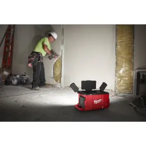 Фонарь светодиодный аккумуляторный с зарядным устройством PACKOUT MILWAUKEE, M18 POALC-0 №9