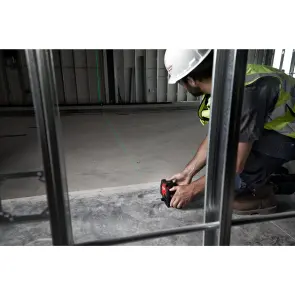 Нивелир линейный лазерный аккумуляторный MILWAUKEE, L4 CLLP-301C (зарядное устройство micro-USB, 1 аккумулятор L4 3Ач, кейс) №6
