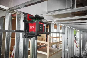Рівень лазерний ротаційний акумуляторний MILWAUKEE, M18 RLOHVG300-501C, 300м (зарядний пристрій M12-18 C, 1 акумулятор М18 В5 5А №5