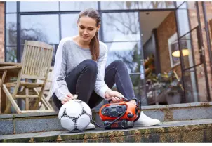 Компресор автомобільний акумуляторний BLACK+DECKER BDCINF18N №9
