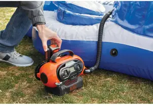 Компресор автомобільний акумуляторний BLACK+DECKER BDCINF18N №13