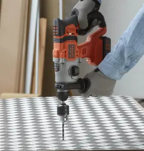 Перфоратор акумуляторний BLACK+DECKER BCD900D1S №9