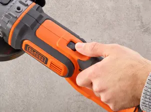 Шлифмашина угловая - болгарка аккумуляторная BLACK+DECKER BCG720N №3