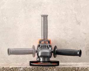 Шлифмашина угловая - болгарка аккумуляторная BLACK+DECKER BCG720N №5