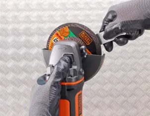 Шлифмашина угловая - болгарка аккумуляторная BLACK+DECKER BCG720N №8