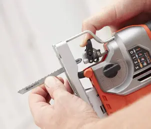 Пила лобзикова мережева BLACK+DECKER BES610K №5