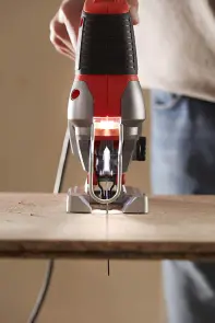 Пила лобзикова мережева BLACK+DECKER BES610K №10