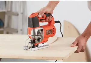 Пила лобзиковая сетевая BLACK+DECKER BES610 №4