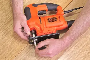 Пила лобзиковая сетевая BLACK+DECKER BES603 №7