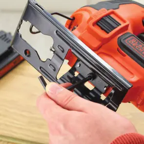 Пила лобзикова акумуляторна BLACK+DECKER BDCJS18N №5