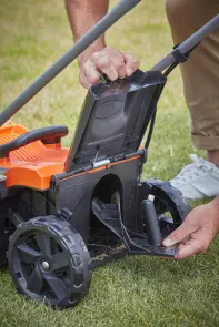 Газонокосарка акумуляторна BLACK+DECKER BCMW3318L2 №12