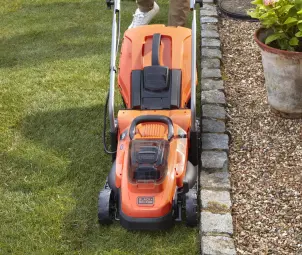 Газонокосарка акумуляторна BLACK+DECKER BCMW3318L2 №13