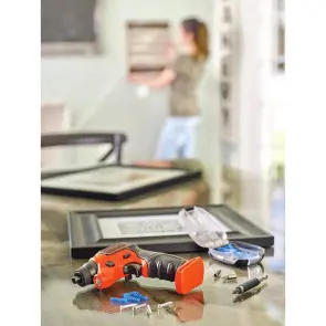 Отвертка-фонарь аккумуляторная BLACK+DECKER BDCSFS30C №9