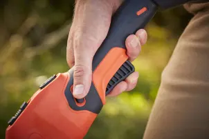 Триммер аккумуляторный бесщеточный BLACK+DECKER BCSTE636L1 №3