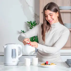 Електрочайник BLACK+DECKER BXKE2204E №10
