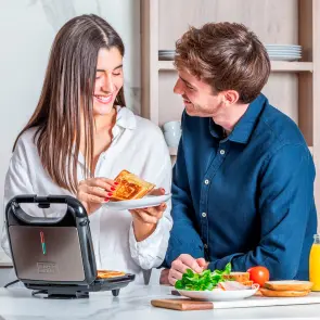 Бутербродниця BLACK+DECKER BXSA753E №16
