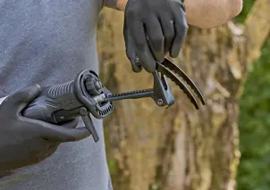 Пила шабельна мережева BLACK+DECKER BES301K №6
