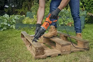 Пила шабельна мережева BLACK+DECKER BES301K №7