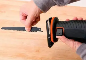 Пила сабельная аккумуляторная BLACK+DECKER BDCR18E1 №3