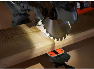 Пила торцювальна мережева BLACK+DECKER BES701 №13