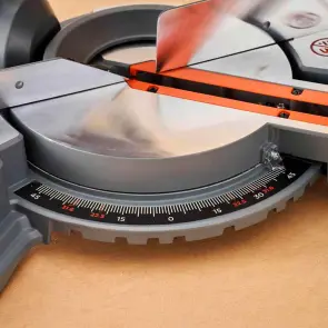Пила торцювальна мережева BLACK+DECKER BES702 №7