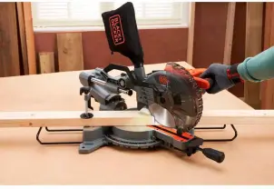 Пила торцювальна мережева BLACK+DECKER BES702 №11