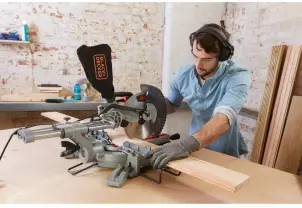 Пила торцовочная сетевая BLACK+DECKER BES710 №2