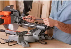 Пила торцовочная сетевая BLACK+DECKER BES710 №11