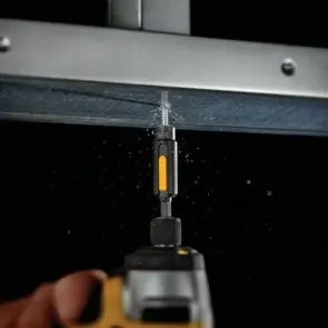 Головка торцева магнітна "EXTREME" DeWALT 1/4"х13 мм, шестигранна з рухомим магнітом всередині №7
